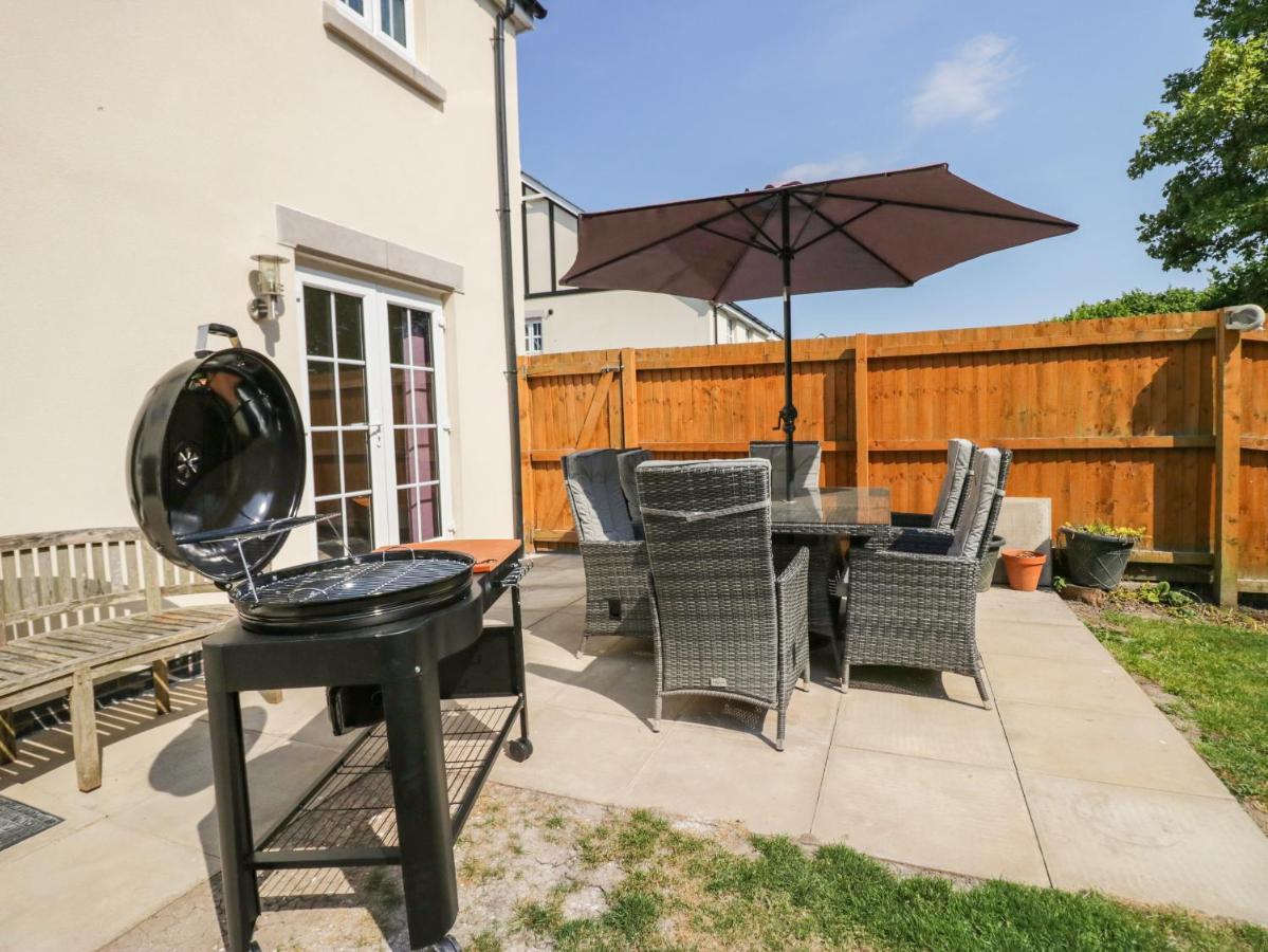 Rolo'S Retreat Villa Grange-over-Sands Екстериор снимка